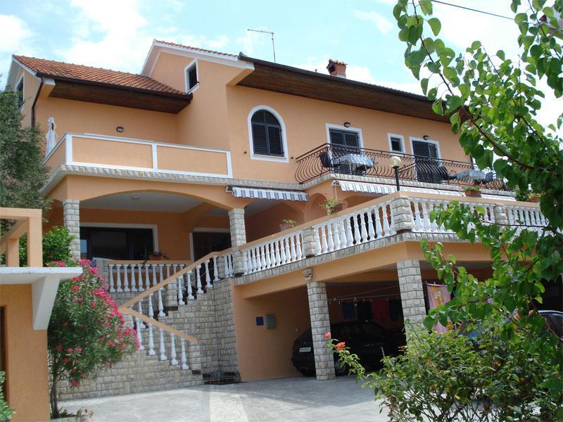 Apartments Tartuga Rab Town Esterno foto